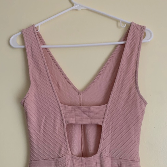 Silence + Noise Pale Pink Dress - Picture 5 of 8